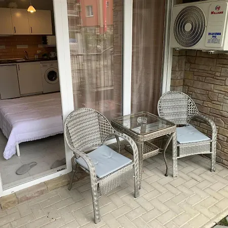 By The Sea Apartment *